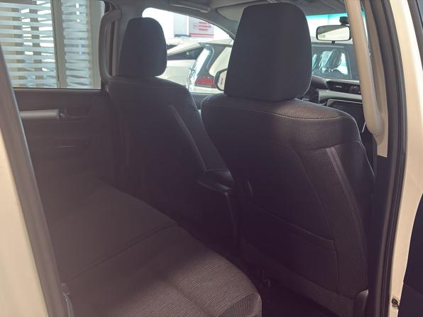 Toyota Hilux VIII с пробегом 2017 года, цена 3 960 000 рублей, 132327 км, пикап, Автокод Объявления