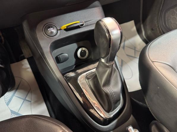 Renault Kaptur I с пробегом 2017 года, цена 1 399 000 рублей, 100549 км, внедорожник, Автокод Объявления