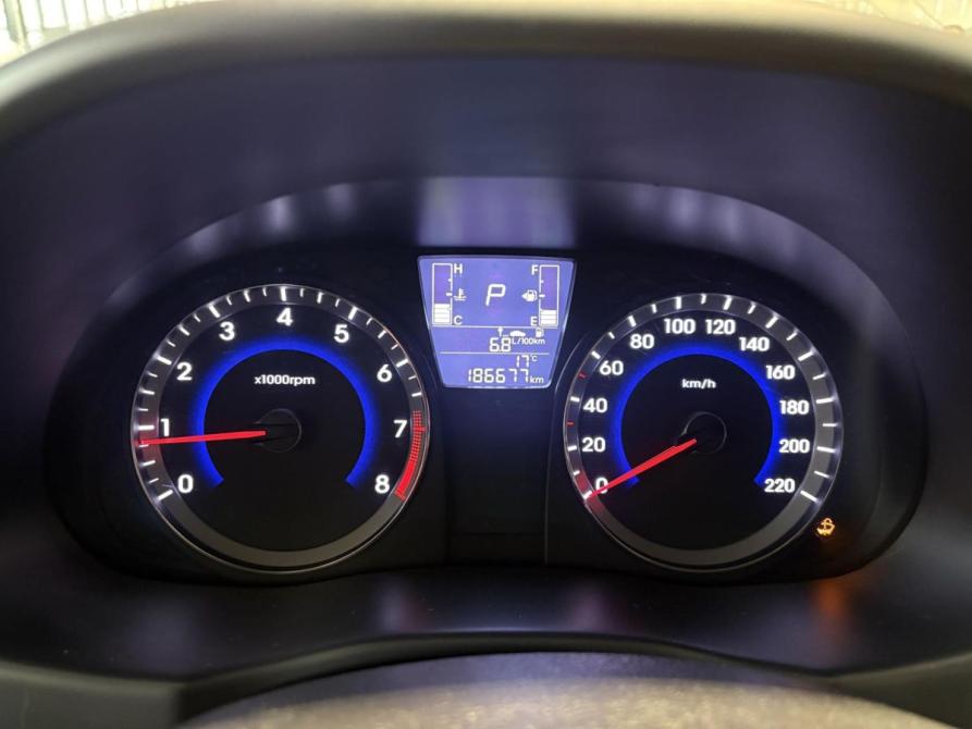 Hyundai Solaris I Рестайлинг Новомосковск  - изображение 18
