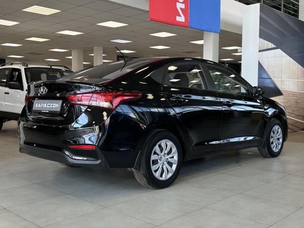 Hyundai Solaris II с пробегом 2018 года, цена 1 290 000 рублей, 77036 км, седан, Автокод Объявления