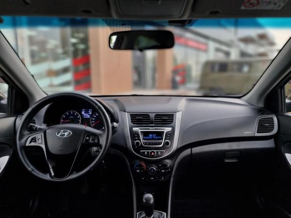 Hyundai Solaris I Рестайлинг с пробегом 2015 года, цена 830 000 рублей, 217570 км, седан, Автокод Объявления