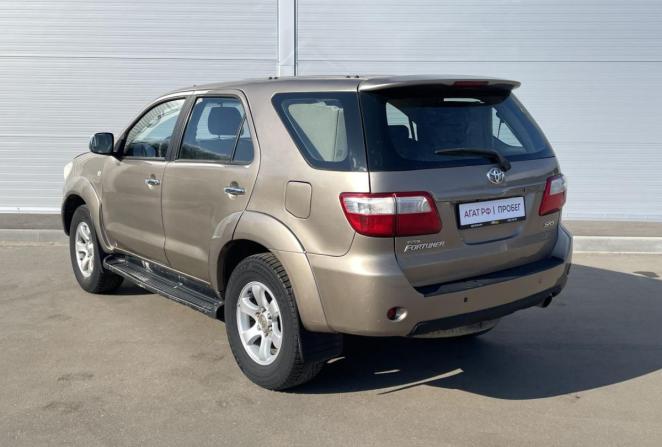 Toyota Fortuner I Рестайлинг с пробегом 2009 года, цена 1 510 000 рублей, 193505 км, внедорожник, Автокод Объявления