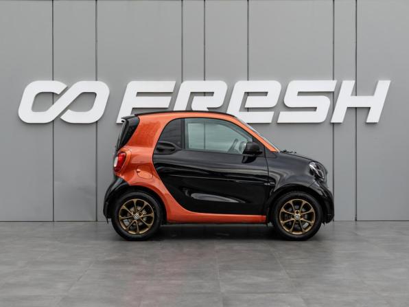 Smart Fortwo III с пробегом 2018 года, цена 1 050 000 рублей, 116485 км, хэтчбек, Автокод Объявления