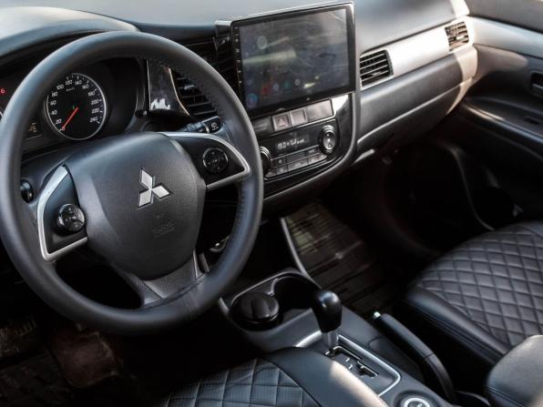 Mitsubishi Outlander III с пробегом 2013 года, цена 1 200 000 рублей, 230926 км, внедорожник, Автокод Объявления