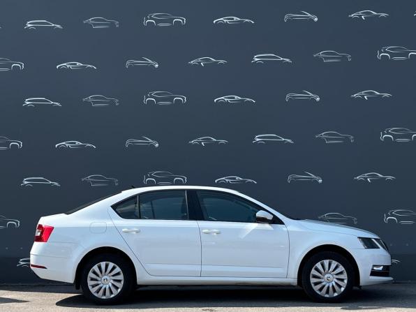Skoda Octavia III (A7) Рестайлинг с пробегом 2019 года, цена 1 398 500 рублей, 126627 км, лифтбек, Автокод Объявления