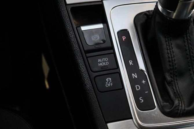 Volkswagen Passat B7 с пробегом 2011 года, цена 998 000 рублей, 172378 км, седан, Автокод Объявления