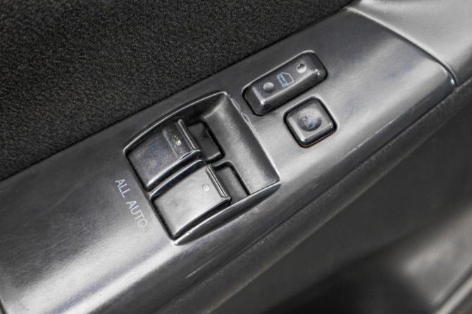 Toyota Corolla IX (E120 E130) Рестайлинг с пробегом 2005 года, цена 669 000 рублей, 340000 км, седан, Автокод Объявления