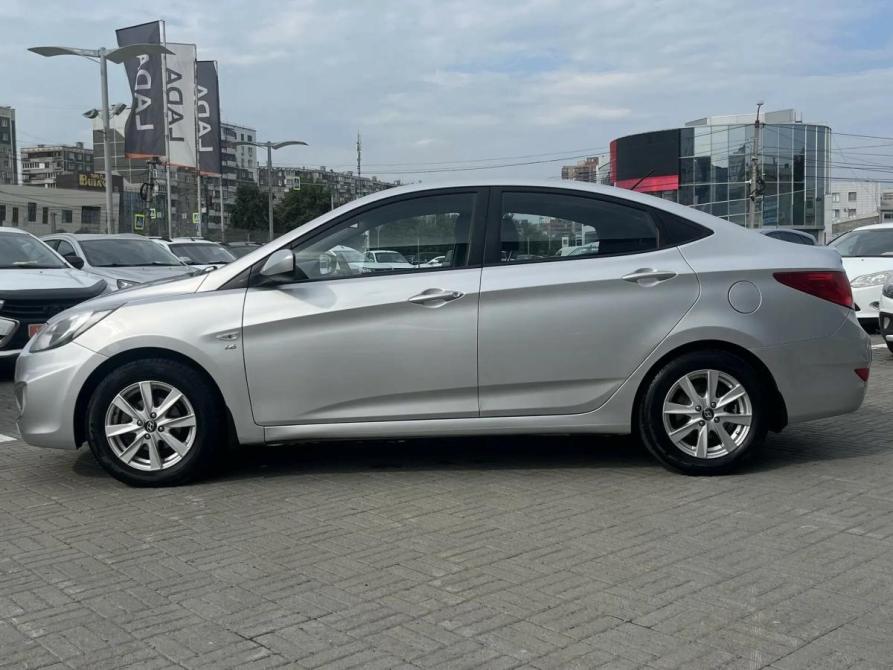 Hyundai Solaris I Челябинск  - изображение 5