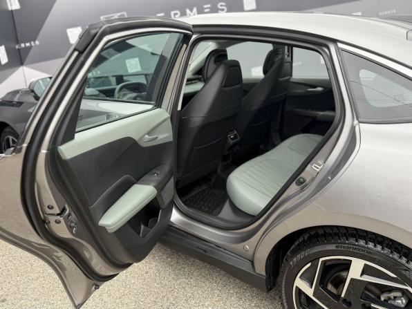 Changan Lamore с пробегом 2023 года, цена 2 180 000 рублей, 3246 км, седан, Автокод Объявления