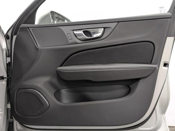 Volvo V60 Cross Country II с пробегом 2021 года, цена 4 165 000 рублей, 49003 км, универсал, Автокод Объявления
