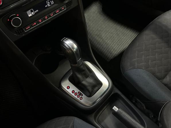 Volkswagen Polo V Рестайлинг с пробегом 2019 года, цена 1 070 000 рублей, 199700 км, седан, Автокод Объявления