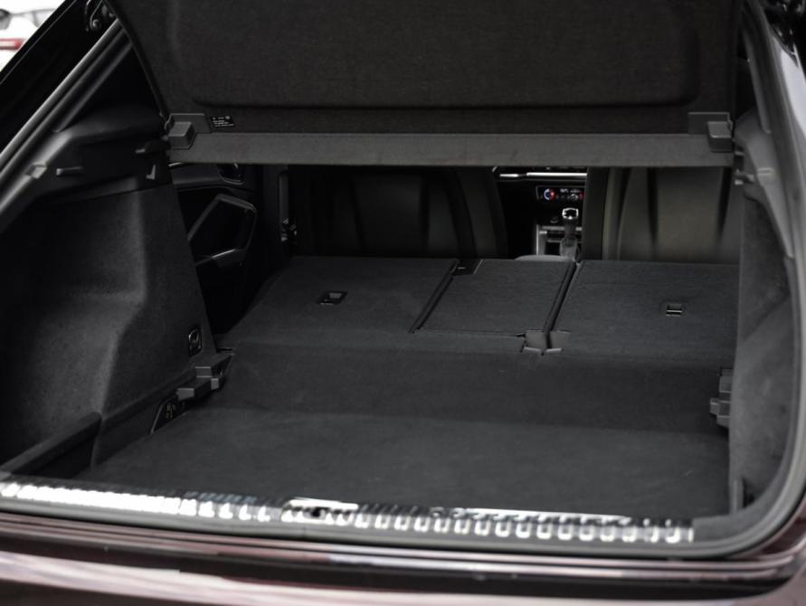 Audi Q3 II (F3) Санкт-Петербург  - изображение 33