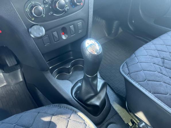 Renault Logan II с пробегом 2015 года, цена 685 400 рублей, 140282 км, седан, Автокод Объявления