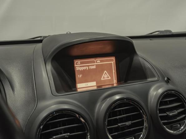 Opel Antara I Рестайлинг с пробегом 2012 года, цена 1 150 000 рублей, 141792 км, внедорожник, Автокод Объявления