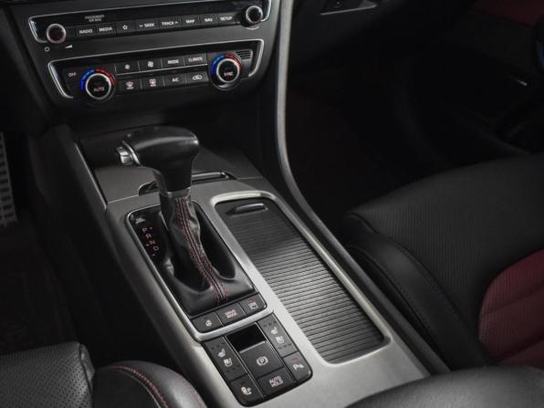 Kia Optima IV Рестайлинг с пробегом 2019 года, цена 2 029 000 рублей, 109102 км, седан, Автокод Объявления