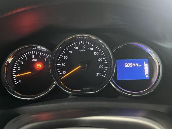 Renault Sandero II с пробегом 2015 года, цена 834 200 рублей, 58942 км, хэтчбек, Автокод Объявления