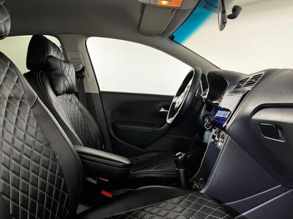 Volkswagen Polo V Рестайлинг с пробегом 2018 года, цена 579 900 рублей, 412439 км, седан, Автокод Объявления