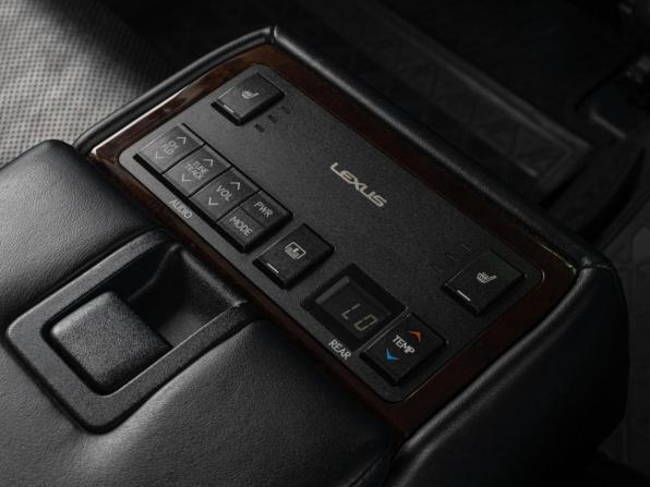 Lexus ES VI с пробегом 2013 года, цена 2 149 000 рублей, 256668 км, седан, Автокод Объявления