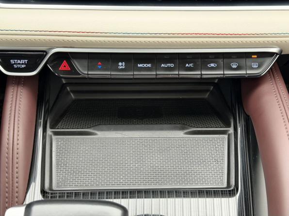 Geely Monjaro I с пробегом 2023 года, цена 3 100 000 рублей, 57020 км, внедорожник, Автокод Объявления