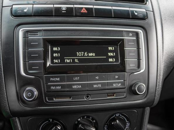 Volkswagen Polo V Рестайлинг с пробегом 2016 года, цена 860 000 рублей, 234243 км, седан, Автокод Объявления