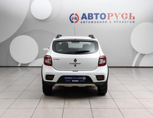 Renault Sandero II Рестайлинг с пробегом 2018 года, цена 935 000 рублей, 156000 км, хэтчбек, Автокод Объявления
