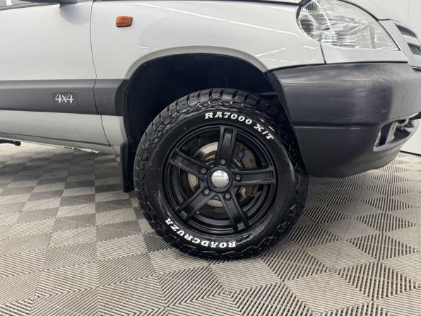 Chevrolet Niva I с пробегом 2004 года, цена 420 000 рублей, 111474 км, внедорожник, Автокод Объявления