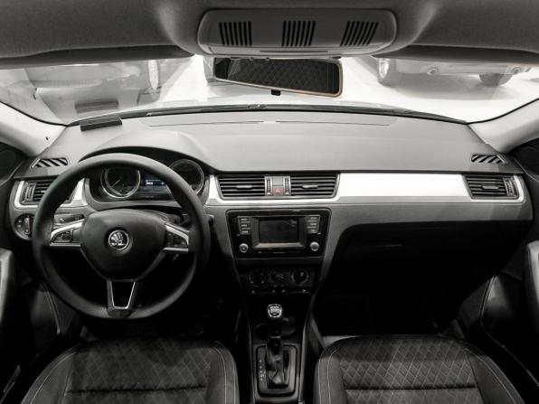 Skoda Rapid I с пробегом 2016 года, цена 950 000 рублей, 285000 км, лифтбек, Автокод Объявления