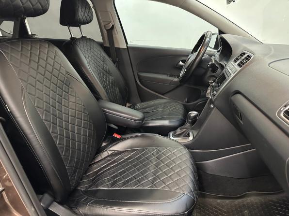 Volkswagen Polo V Рестайлинг с пробегом 2015 года, цена 1 080 000 рублей, 173415 км, седан, Автокод Объявления