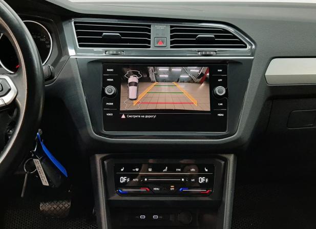 Volkswagen Tiguan II Рестайлинг с пробегом 2021 года, цена 2 460 000 рублей, 84173 км, внедорожник, Автокод Объявления