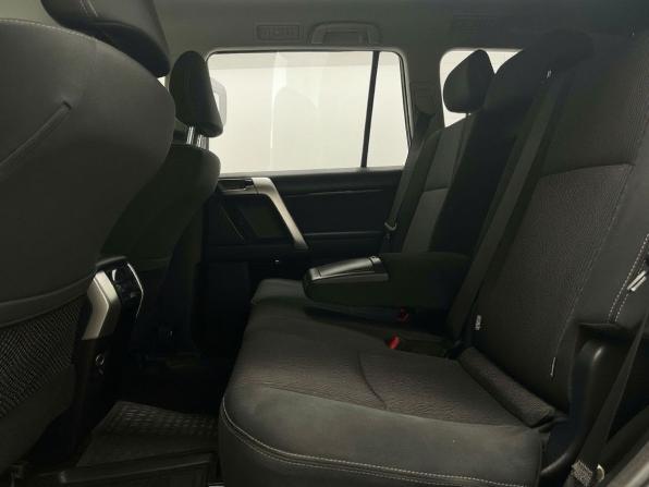 Toyota Land Cruiser Prado 150 Series Рестайлинг 2 с пробегом 2019 года, цена 3 999 000 рублей, 259751 км, внедорожник, Автокод Объявления