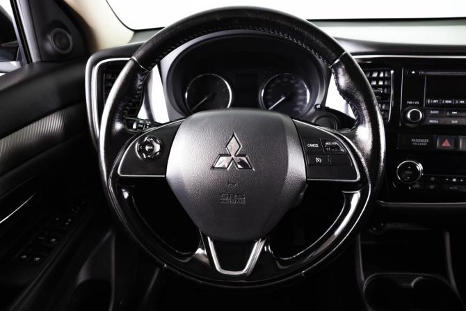 Mitsubishi Outlander III Рестайлинг 2 с пробегом 2015 года, цена 1 759 000 рублей, 153088 км, внедорожник, Автокод Объявления
