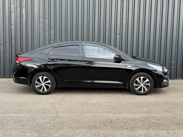 Hyundai Solaris II с пробегом 2018 года, цена 1 245 000 рублей, 67729 км, седан, Автокод Объявления