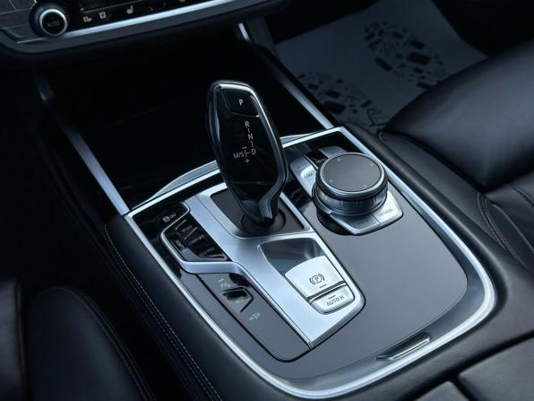 BMW 7 серии VI (G11/G12) Рестайлинг с пробегом 2019 года, цена 5 990 000 рублей, 125762 км, седан, Автокод Объявления