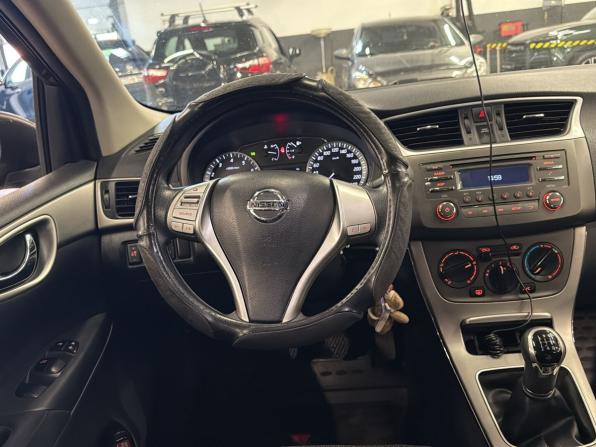Nissan Tiida II с пробегом 2015 года, цена 899 000 рублей, 107367 км, хэтчбек, Автокод Объявления