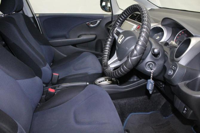 Honda Fit II с пробегом 2010 года, цена 589 000 рублей, 228000 км, хэтчбек, Автокод Объявления
