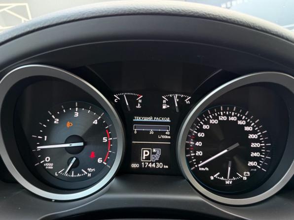 Toyota Land Cruiser 200 Series Рестайлинг 1 с пробегом 2013 года, цена 3 719 000 рублей, 174430 км, внедорожник, Автокод Объявления
