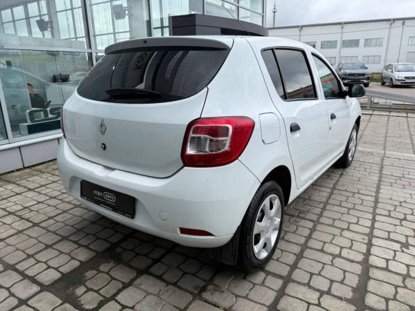 Renault Sandero II с пробегом 2017 года, цена 845 000 рублей, 56589 км, хэтчбек, Автокод Объявления
