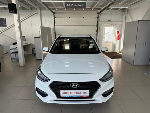 Hyundai Solaris II с пробегом 2018 года, цена 990 000 рублей, 134000 км, седан, Автокод Объявления