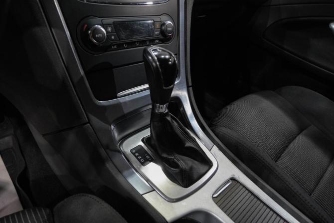 Ford Mondeo V с пробегом 2012 года, цена 849 000 рублей, 300000 км, седан, Автокод Объявления