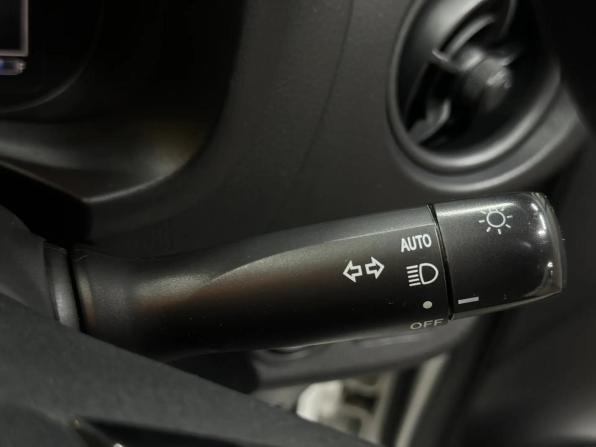Toyota Vitz III (XP130) Рестайлинг 2 с пробегом 2017 года, цена 1 097 000 рублей, 118242 км, хэтчбек, Автокод Объявления
