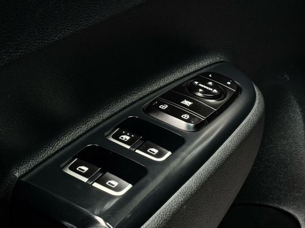 Kia Rio IV с пробегом 2018 года, цена 1 399 000 рублей, 94300 км, седан, Автокод Объявления