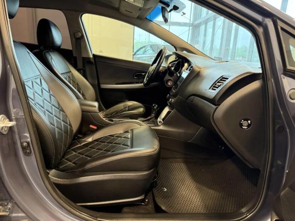Kia Ceed II Рестайлинг с пробегом 2018 года, цена 1 290 000 рублей, 230610 км, универсал, Автокод Объявления