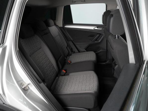 Volkswagen Tiguan II Рестайлинг с пробегом 2021 года, цена 2 969 000 рублей, 64819 км, внедорожник, Автокод Объявления