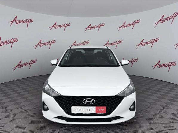 Hyundai Solaris II Рестайлинг с пробегом 2022 года, цена 1 499 000 рублей, 70117 км, седан, Автокод Объявления