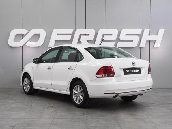 Volkswagen Polo V Рестайлинг с пробегом 2015 года, цена 1 060 000 рублей, 94873 км, седан, Автокод Объявления