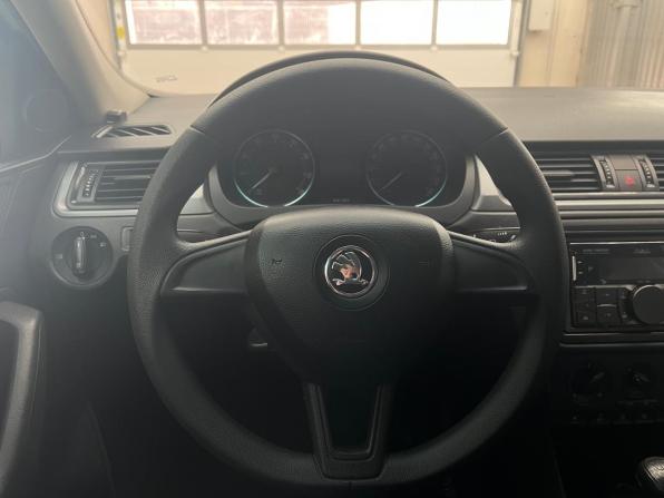 Skoda Rapid I с пробегом 2016 года, цена 1 020 000 рублей, 106000 км, лифтбек, Автокод Объявления