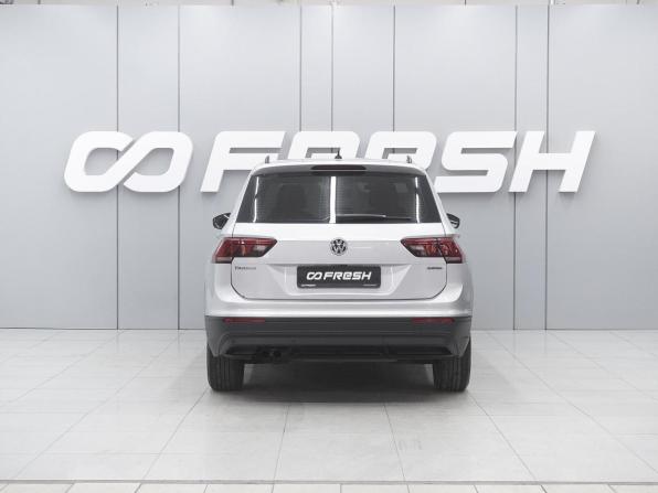 Volkswagen Tiguan II с пробегом 2020 года, цена 3 090 000 рублей, 104929 км, внедорожник, Автокод Объявления
