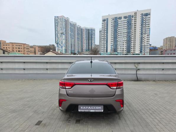 Kia Rio IV с пробегом 2017 года, цена 1 090 000 рублей, 193000 км, седан, Автокод Объявления
