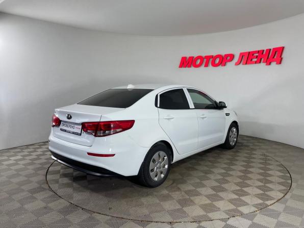 Kia Rio III Рестайлинг с пробегом 2017 года, цена 969 000 рублей, 130892 км, седан, Автокод Объявления