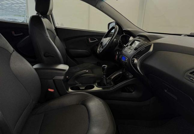 Hyundai ix35 I Рестайлинг с пробегом 2013 года, цена 1 070 000 рублей, 240077 км, внедорожник, Автокод Объявления